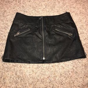 Metropark faux leather skirt