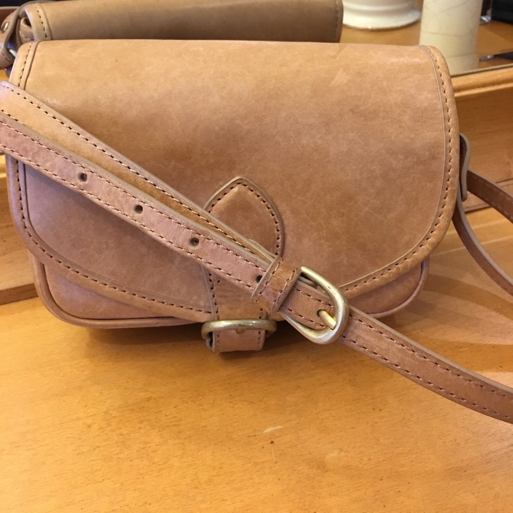 Club Monaco 100% leather bag