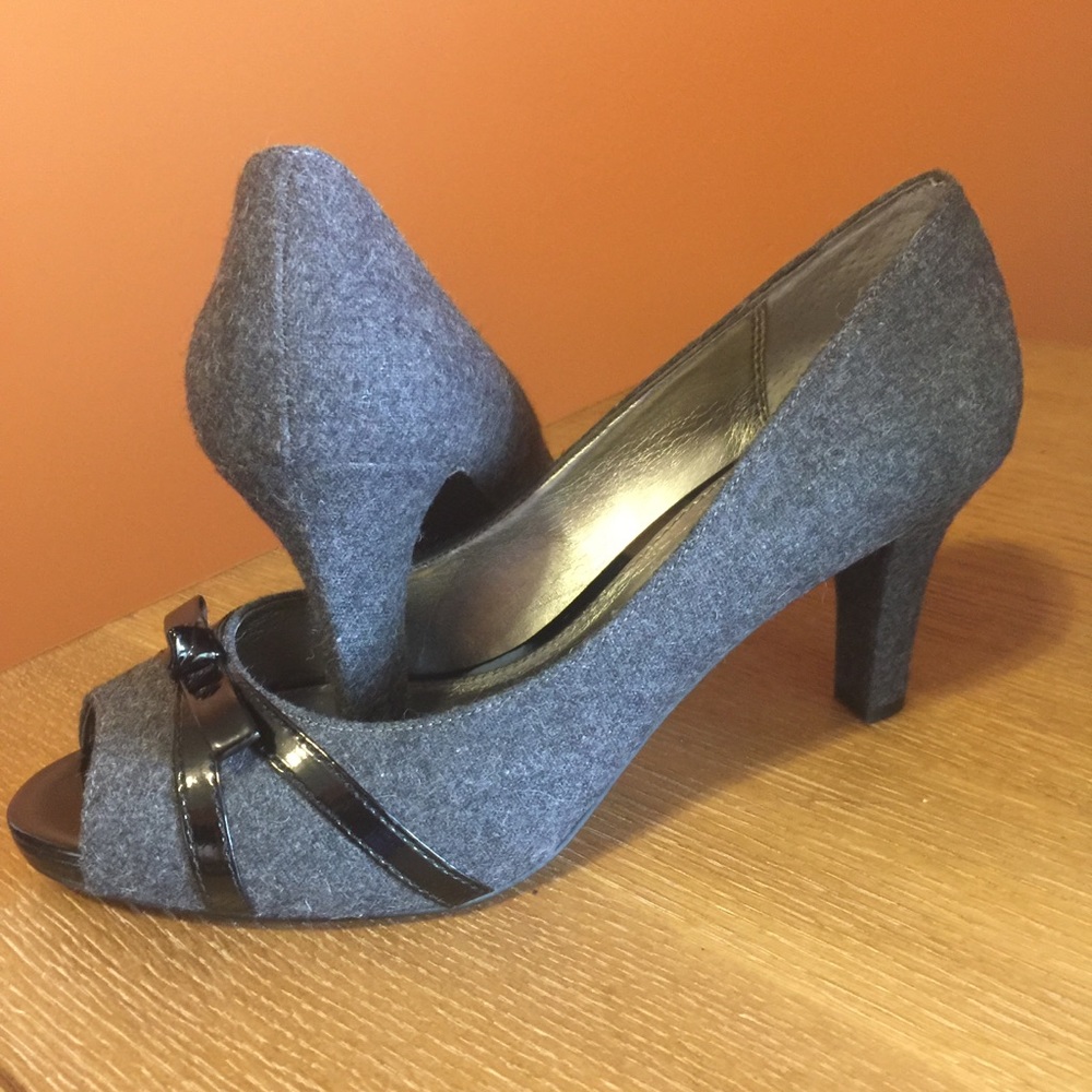 NWOT Liz Claiborne heels