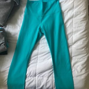 Lululemon high times size 4 bright turquoise