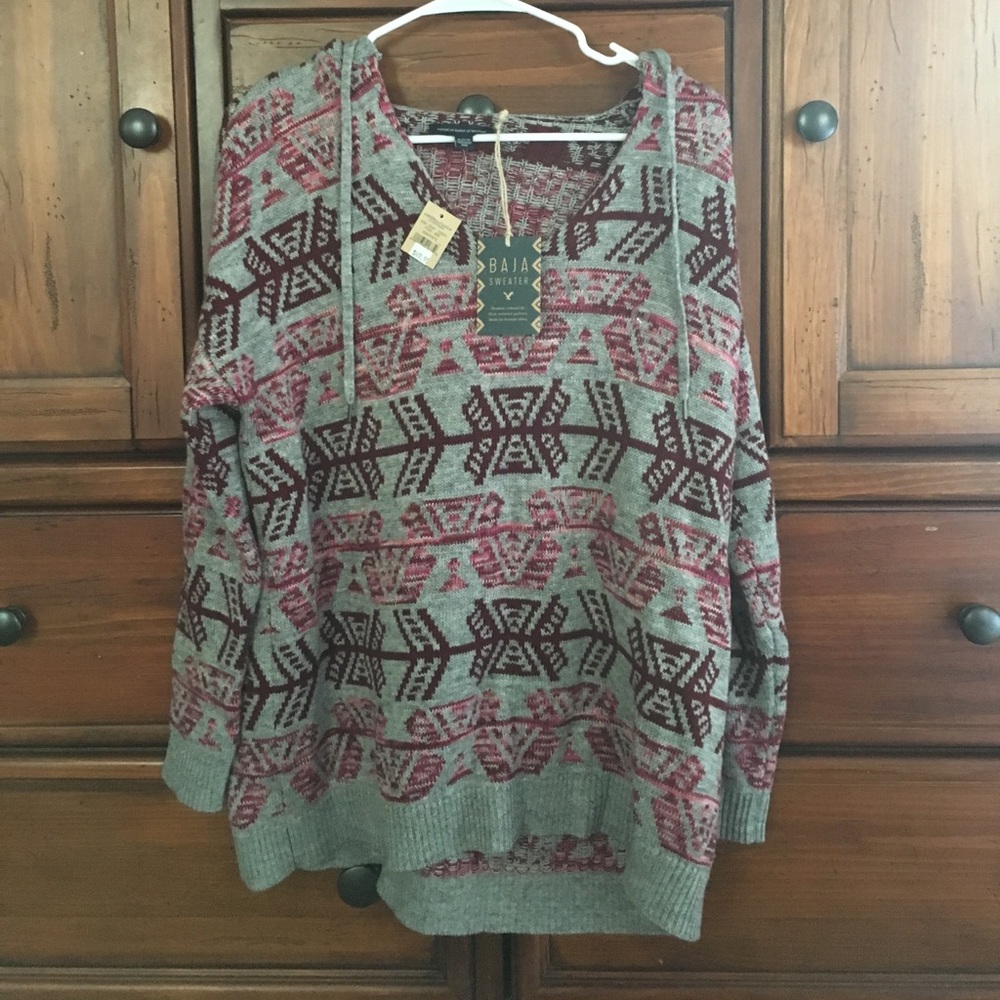 American Eagle grey tribal print sweater