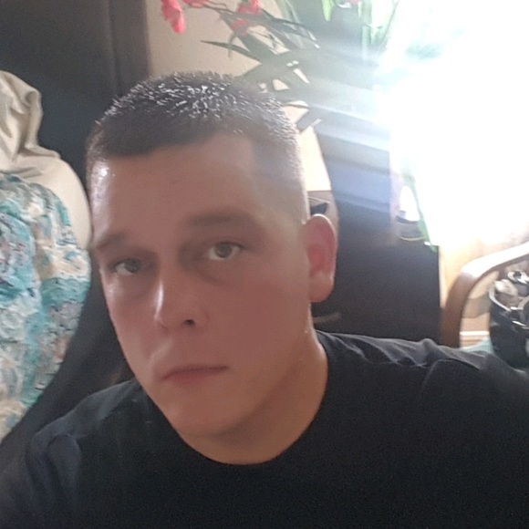 Meet your Posher, Jonathan - Picture 1 of 1