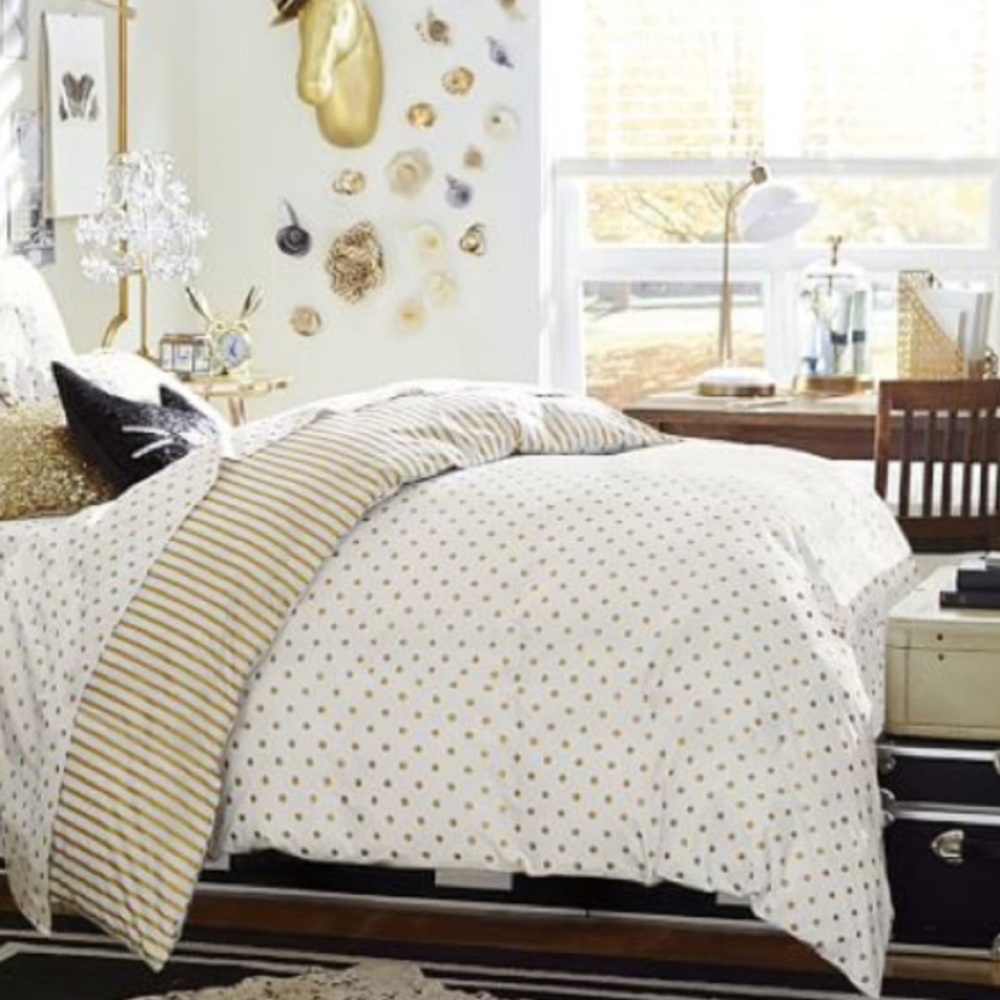 PB Teen Emily & Merritt Metallic Dottie Bedding