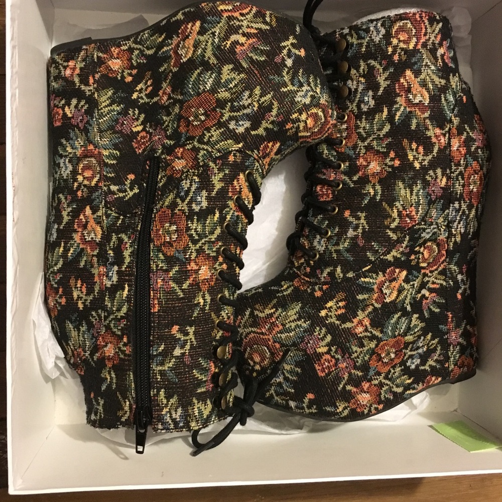 Jeffrey Campbell Tapestry Damsels