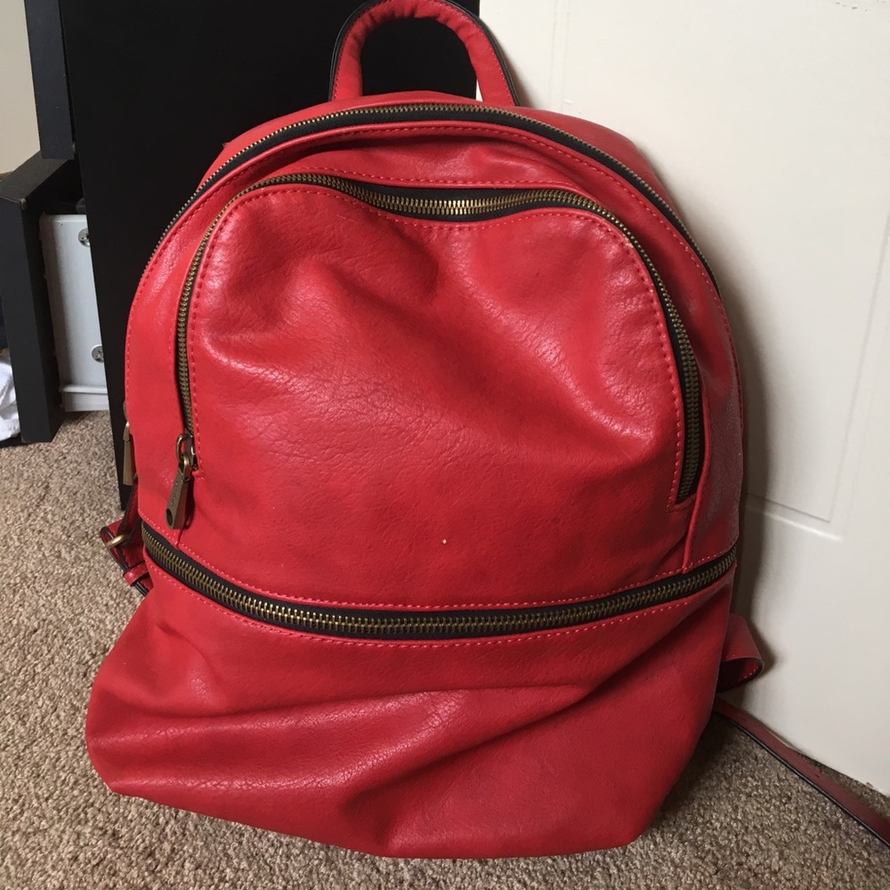 Chic and durable red backpack