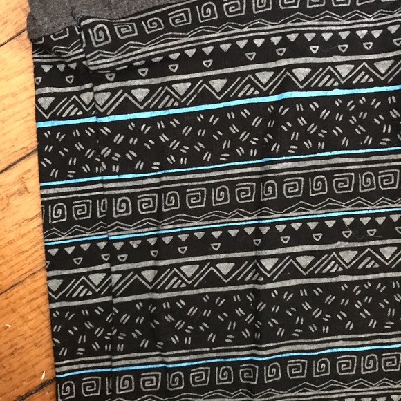 Patterned Tank ! - Picture 2 of 3