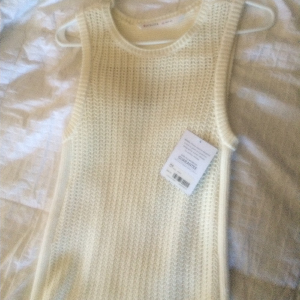 Athleta sleeveless sweater