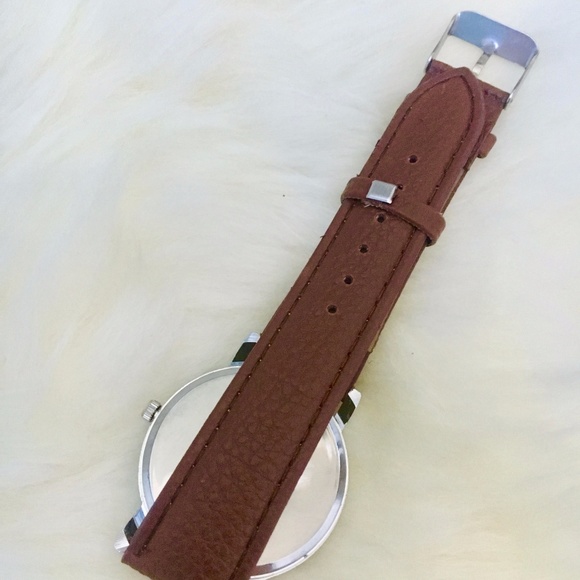 Geneve Watch Brown Strap - Picture 3 of 3