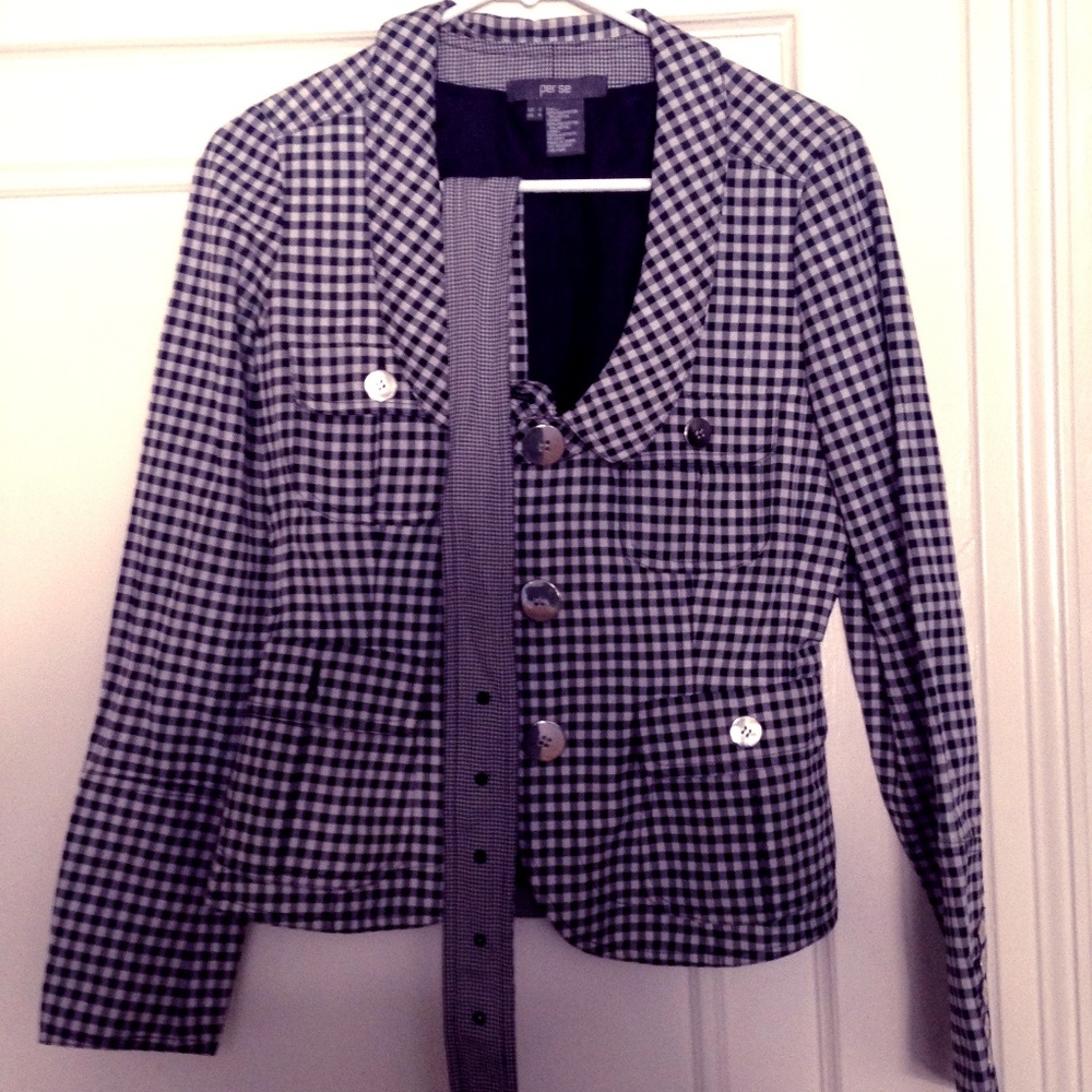 Checkered navy/white fitted jacket with belt
