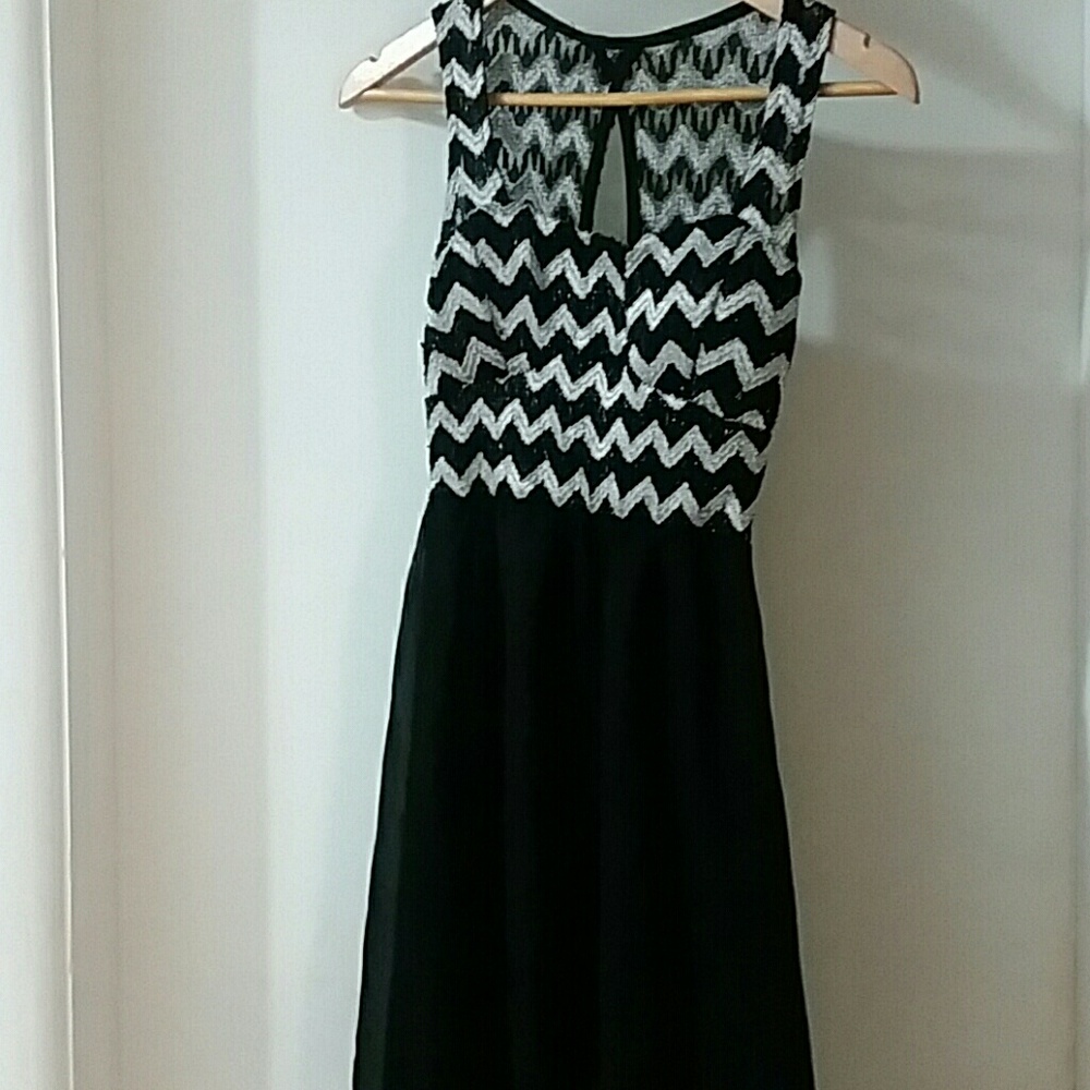 Junior's dress