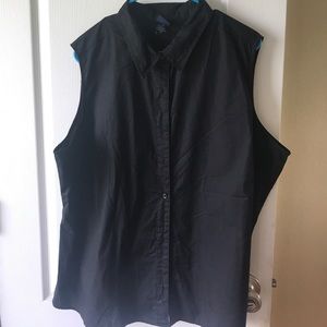 Black button down sleeveless shirt 3x