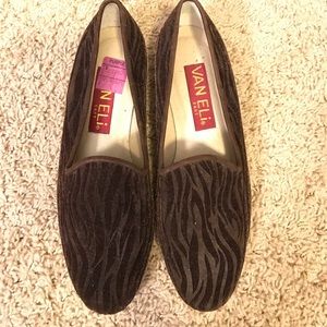 NWT Van Eli Italian Leather Loafers