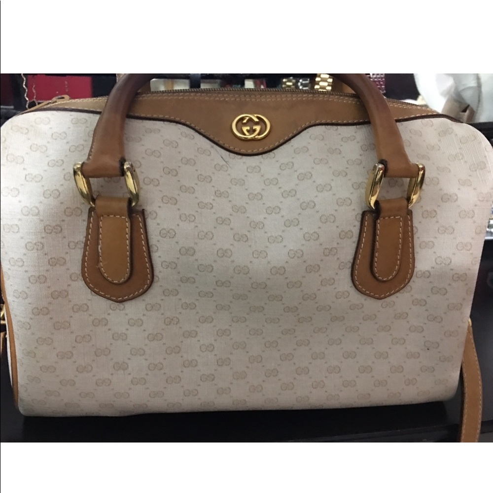 🔥Authentic Gucci Handbag with Strap🔥