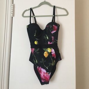 Ted Baker bathing suit size 34/C/D