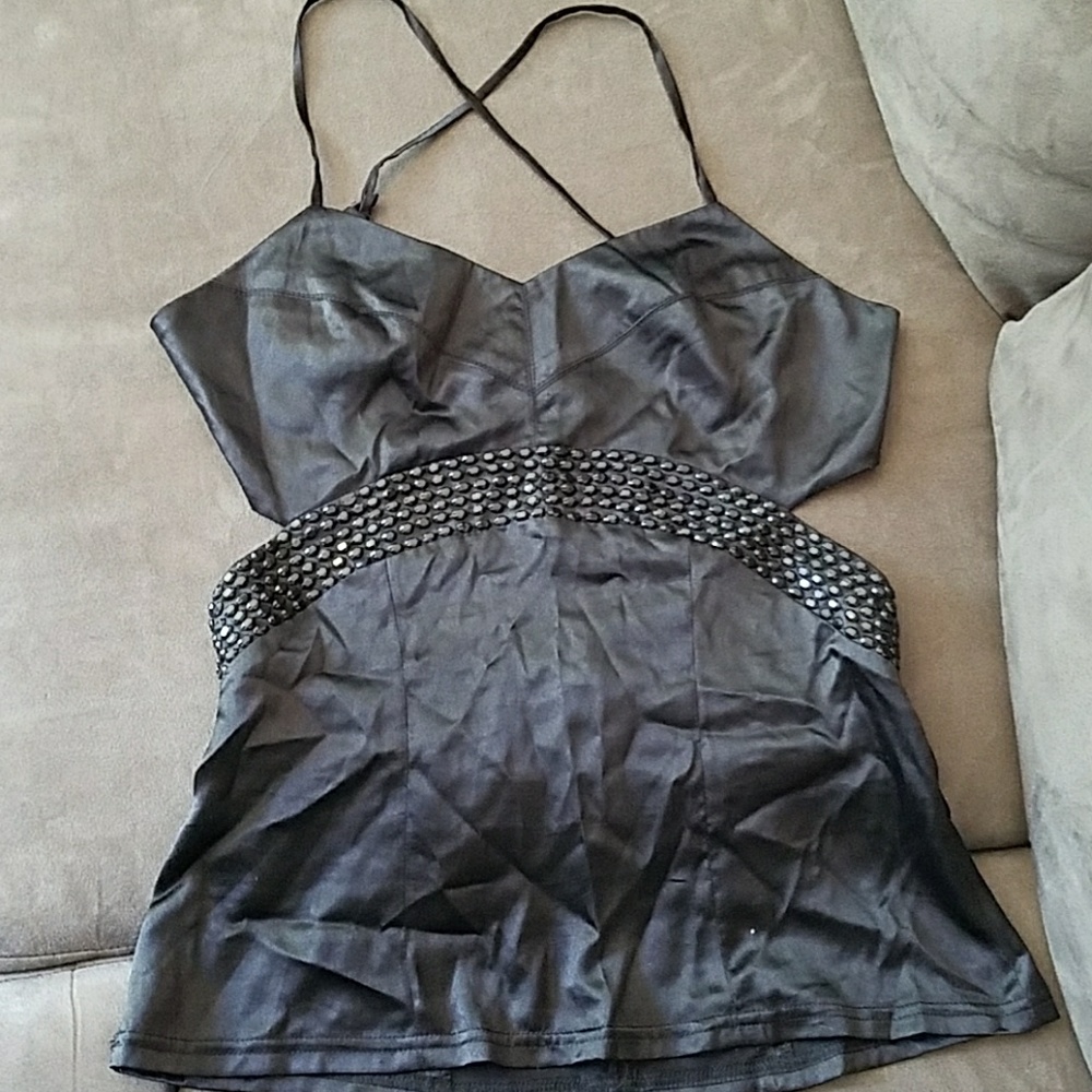 Tie back top