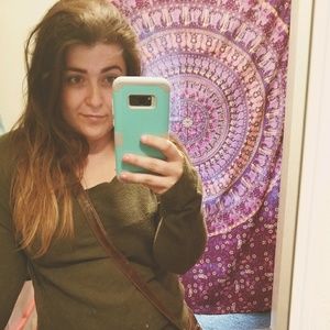 Meet your Posher, Kassandra