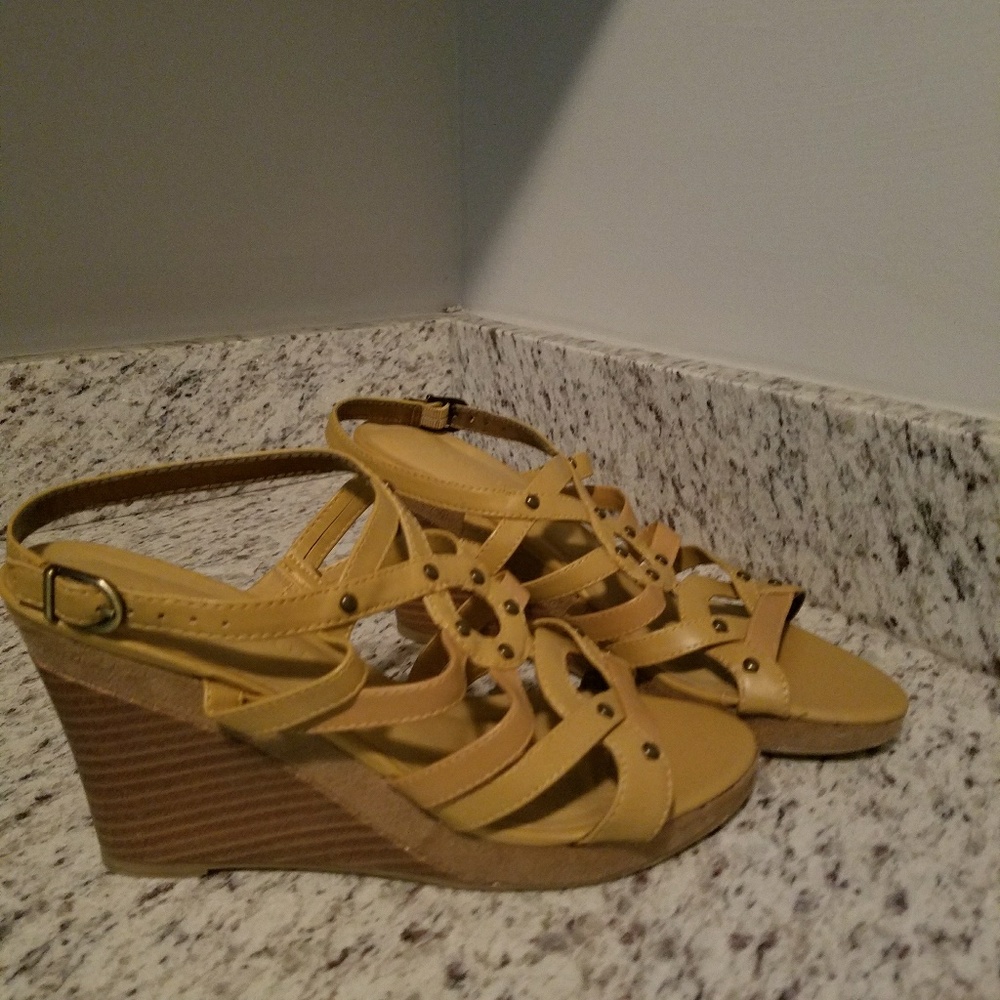 Womens Shoes