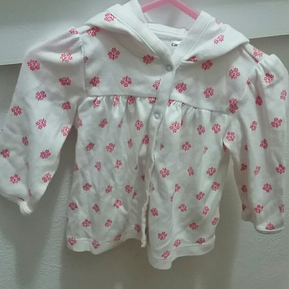 Girl's shirt with hood