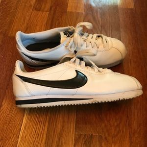 Nike White/Black Cortez Sneakers -size 9
