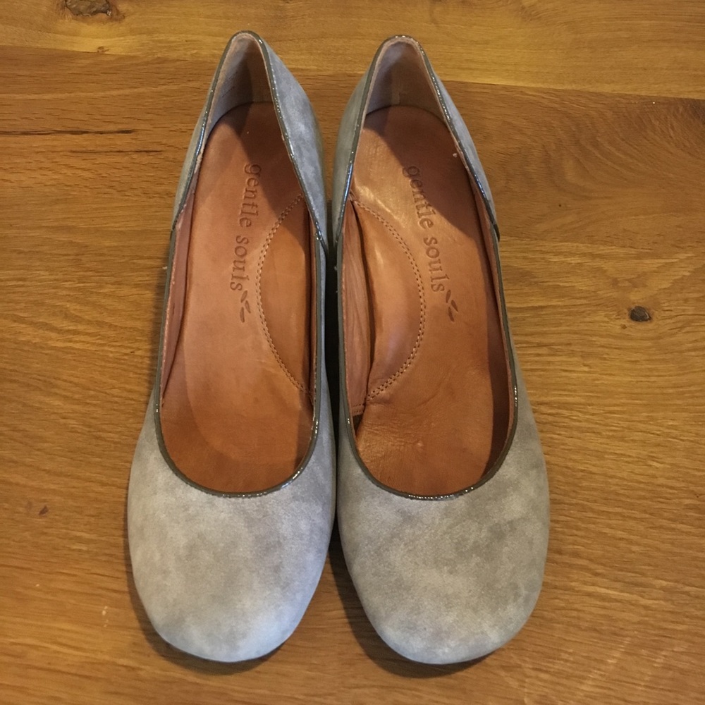 Gentle Soul Wedge