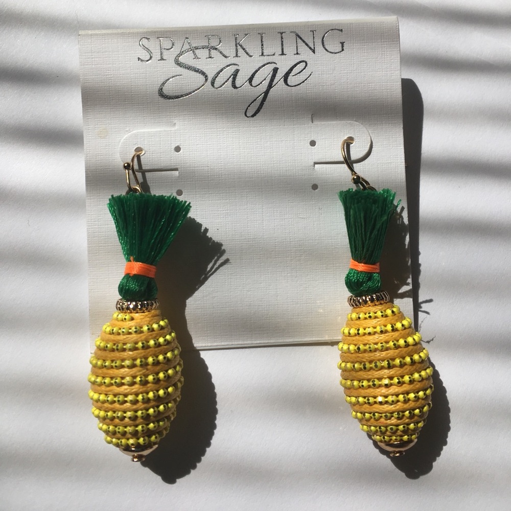 NWT Pineapple drop earrings