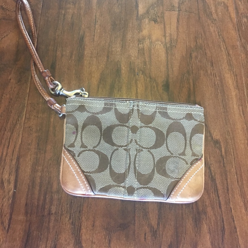 ✖️sold✖️Authentic Coach Wristlet