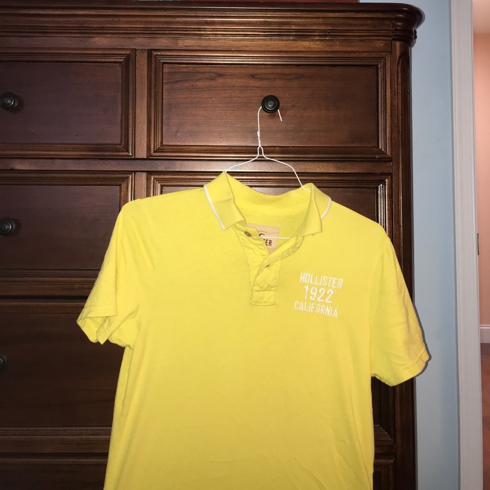 Hollister shirt