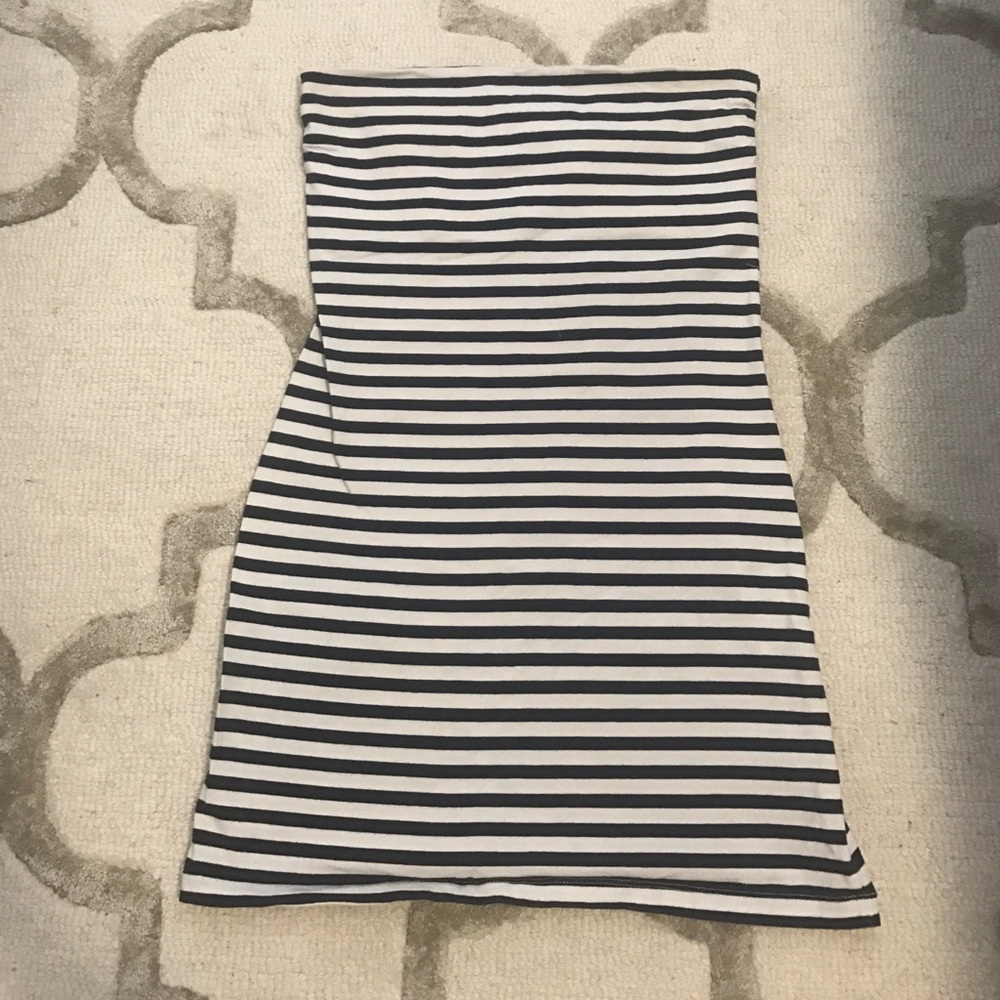 White and Navy H&M Tube Top Dress ⚓️