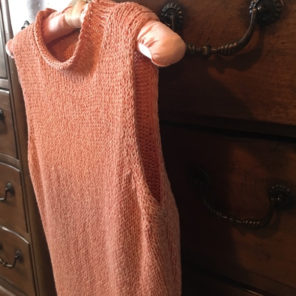 Ann Taylor Loft Top - Picture 3 of 4