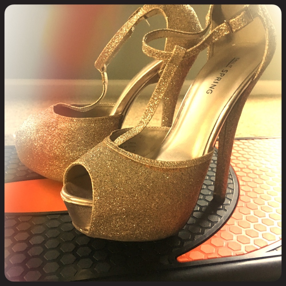 Vegas Gold Platform Heels Size 7