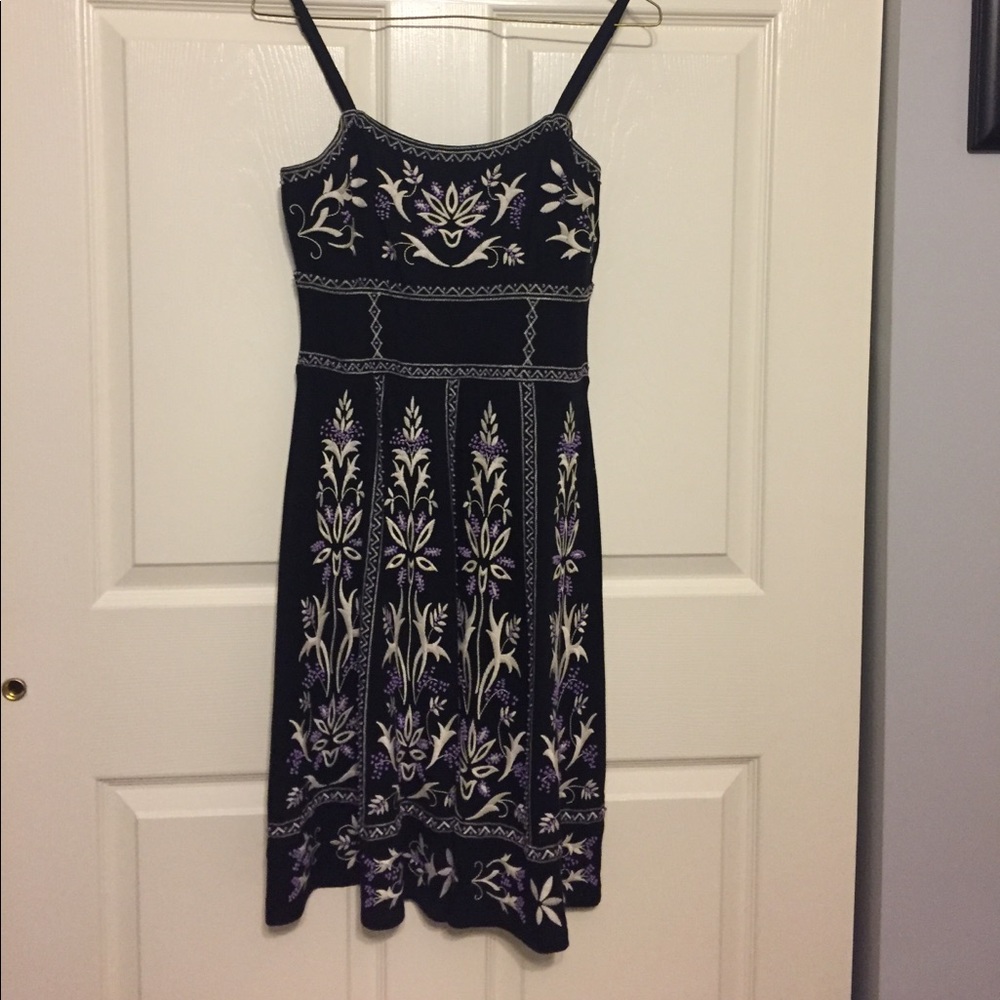 Fitted Black dress with beading and embroidering