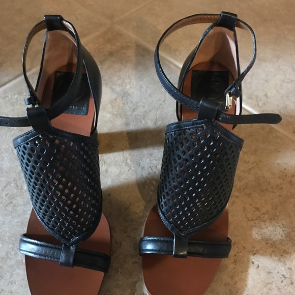 Tory Burch 4 inch heels - Picture 3 of 6