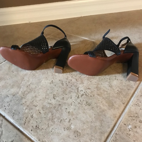 Tory Burch 4 inch heels - Picture 5 of 6