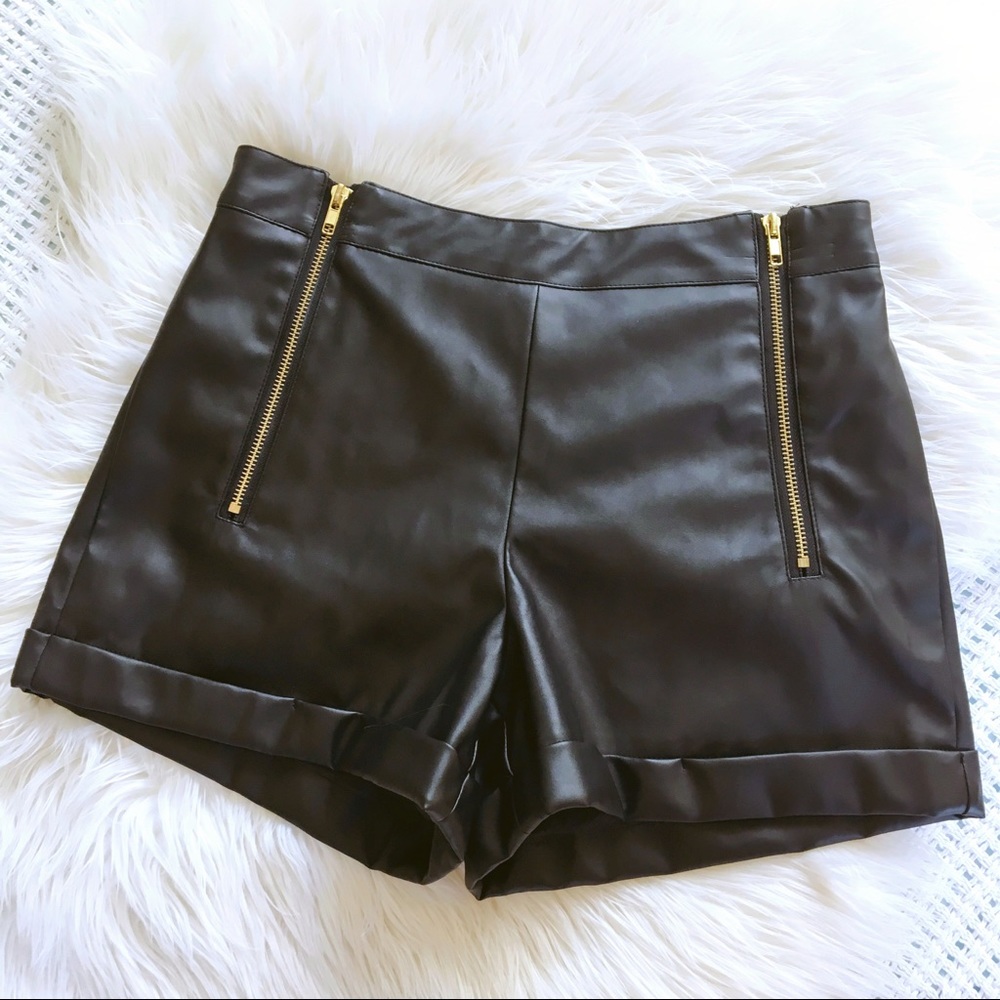 Shasa Leather Style Shorts 🌹