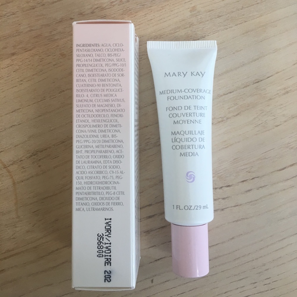 NIB Mary Kay Medium Coverage foundation Ivory 202