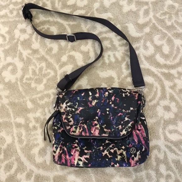 lululemon athletica Handbags - 🍋 Lululemon Bag.