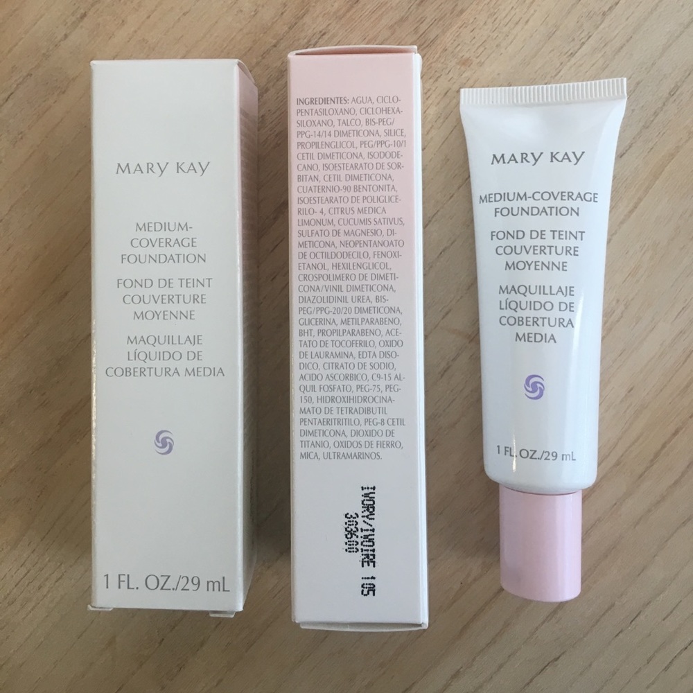 NIB Mary Kay Medium Coverage Foundation Ivory 105