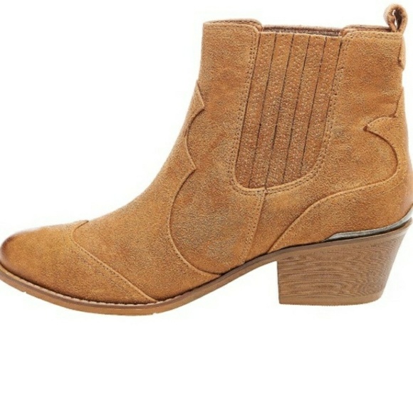 🌸 NWOT Hessie Western Booties Cognac NWOT - Picture 3 of 6