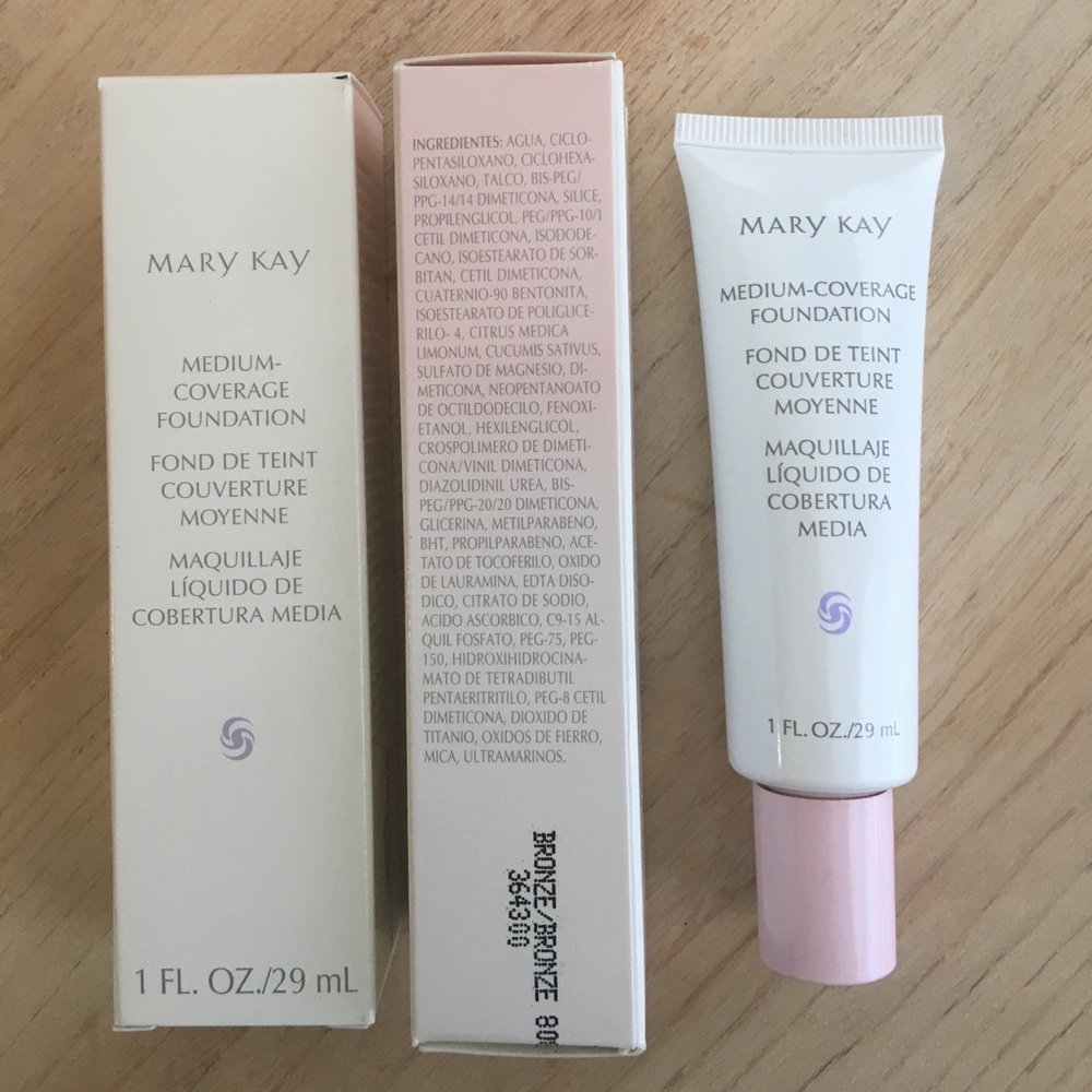 NIB Mary Kay Medium Coverage Foundation Bronze 808