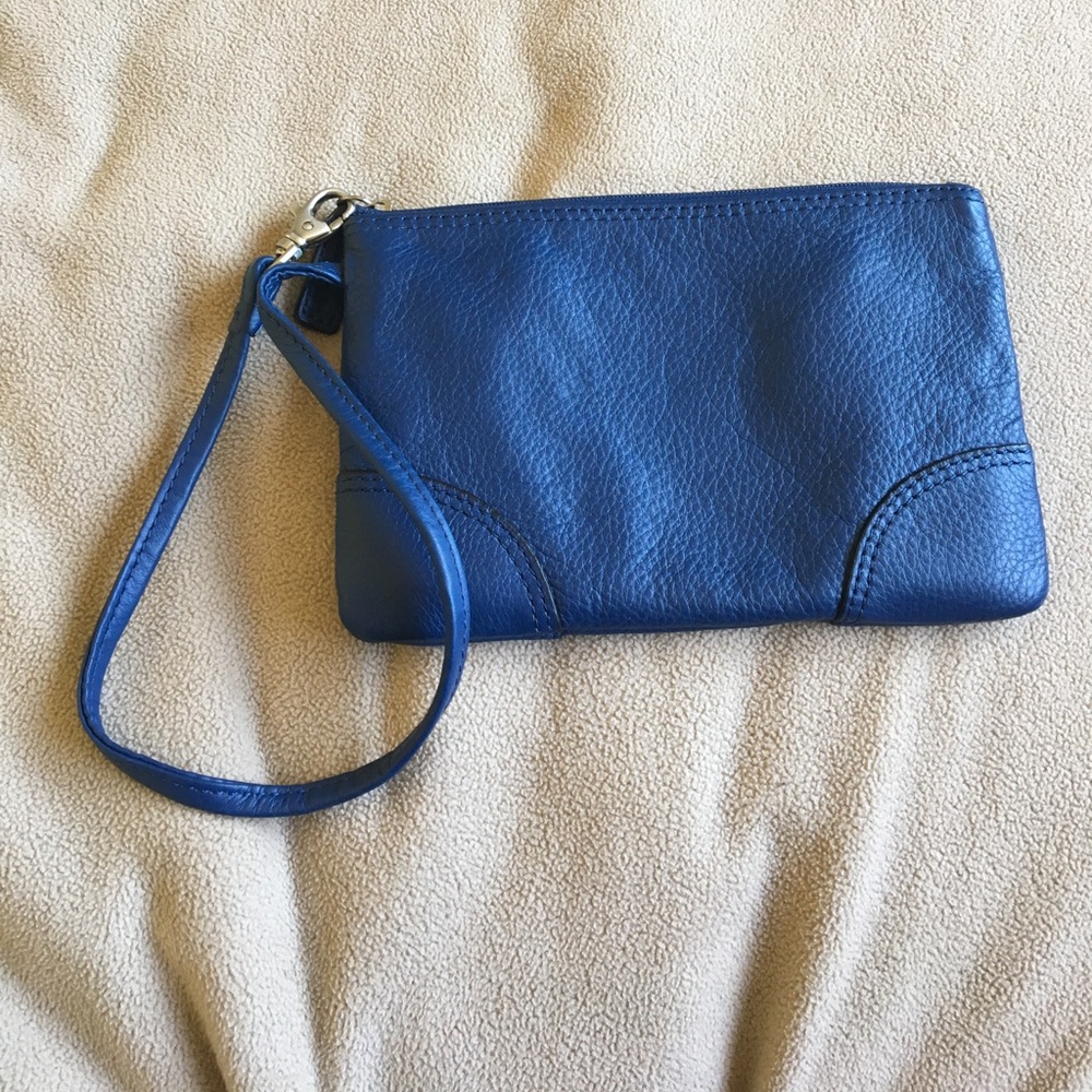 Blue Clutch