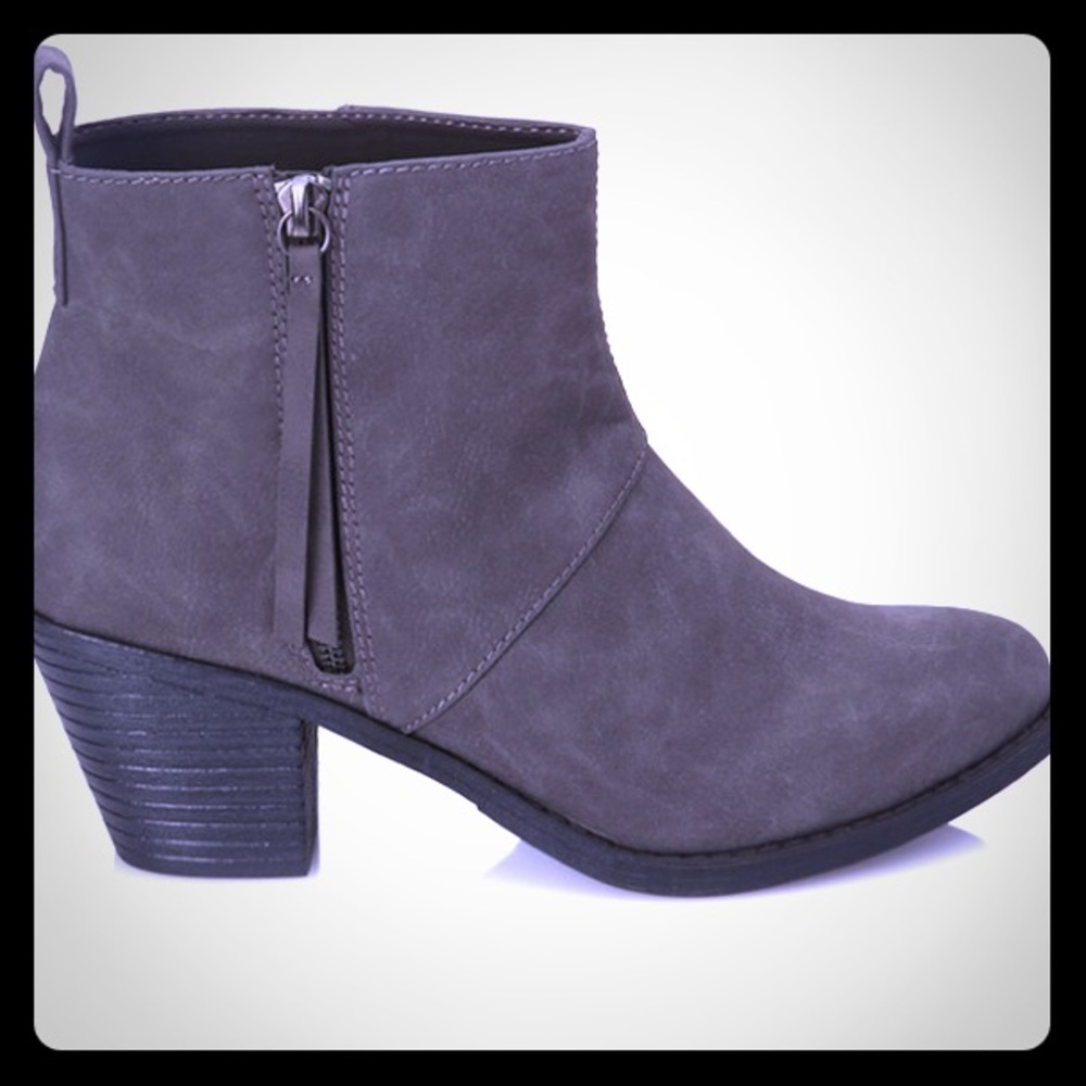EUC ( Worn once ) Forever 21 grey Ankle Booties.