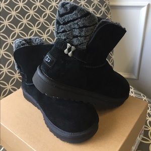 UGG Suede Adria short boot