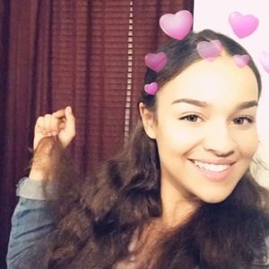 Meet your Posher, Jela