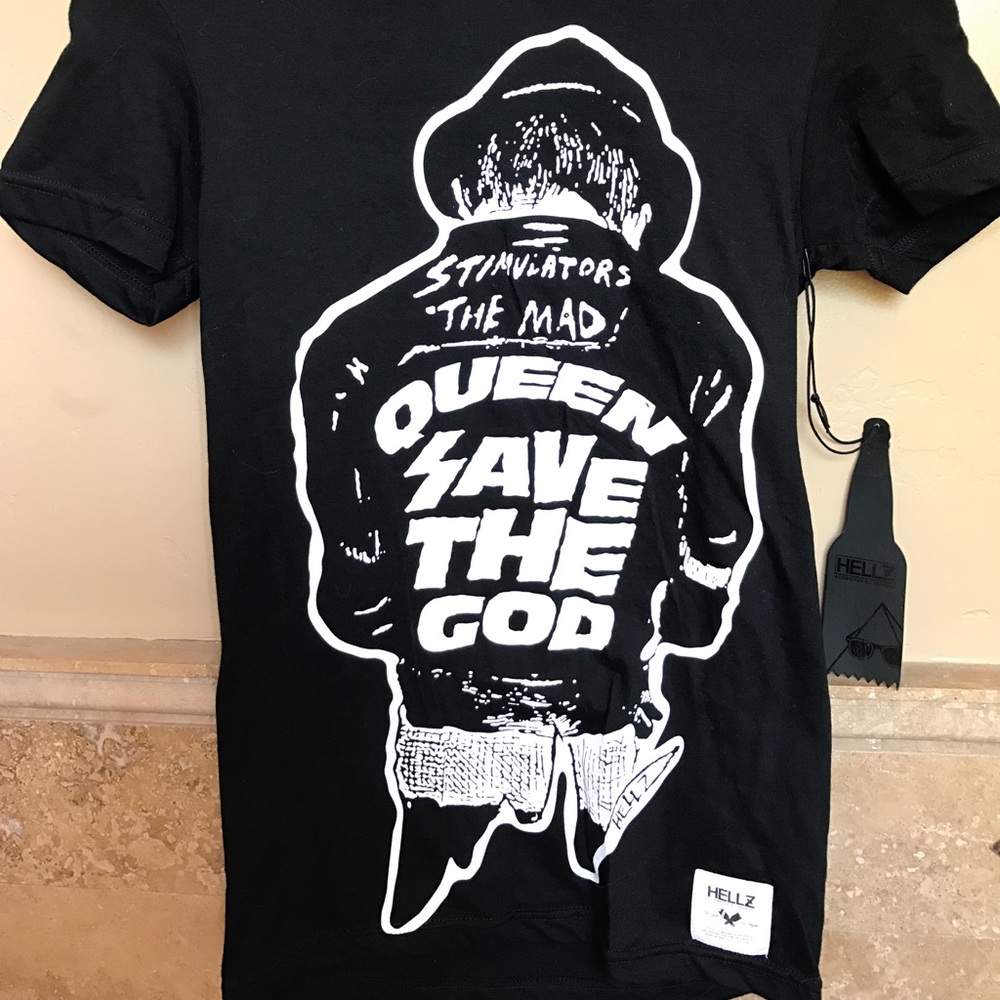 HELLZ black graphic tee