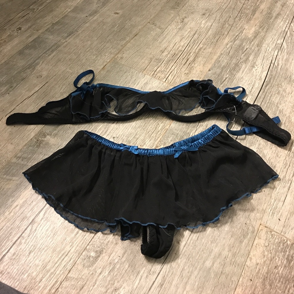 Federick's of Hollywood lingerie set. X small NWOT