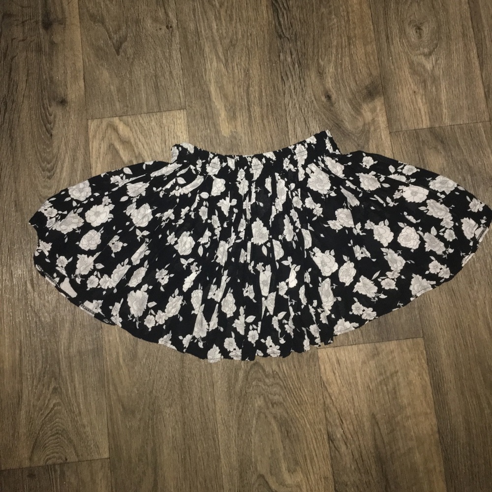 AMERICAN EAGLE OUTFITTERS / One size mini skirt 🍫