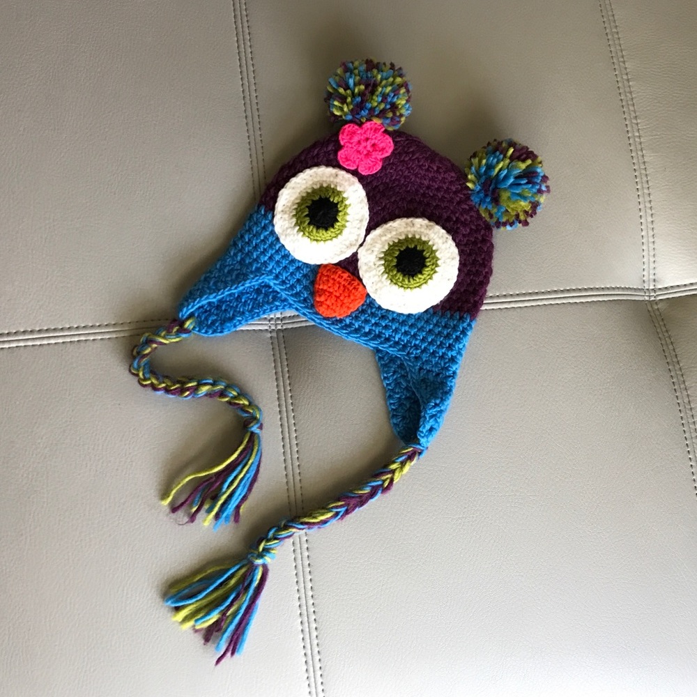 Knitted OWL hat