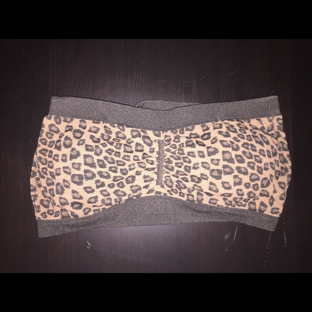 M/L Leopard Print Bandeau Top (MAKE AN OFFER!!)