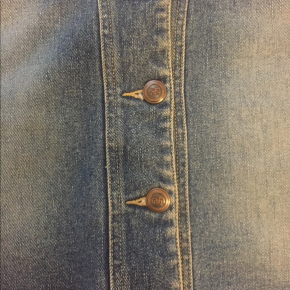 ❌SOLD❌ Button Front Denim Skirt - Picture 5 of 6