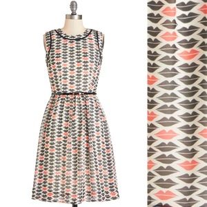 💋MODCLOTH NWOT Dress Black & Red Lip Pattern💋💋